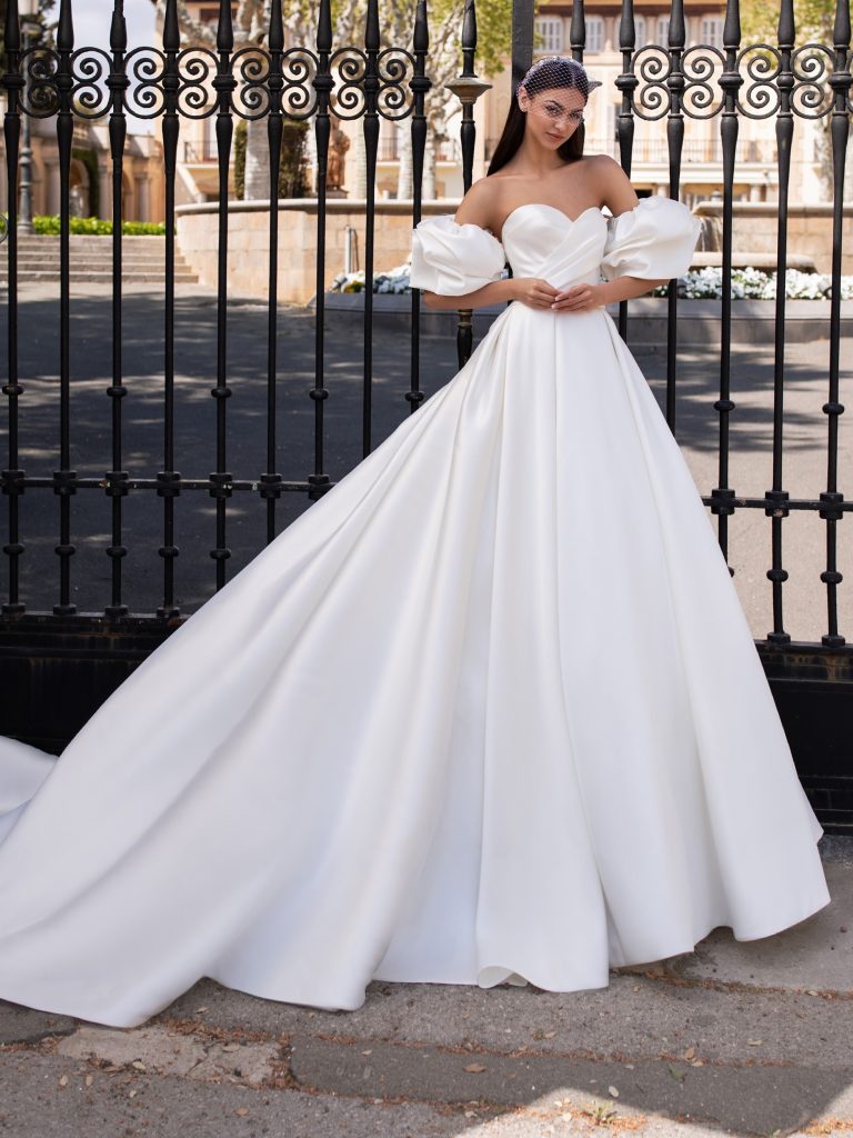 プロノビアス系列のウエディングドレス9〜13号 プロノビアス系列のウエディングドレス9〜13号