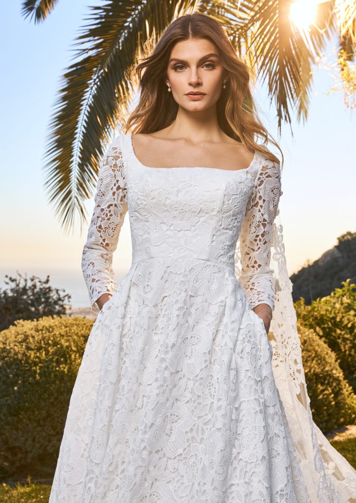 AKARI ｜Aライン｜ウエディングドレス｜PRONOVIAS（プロノビアス）