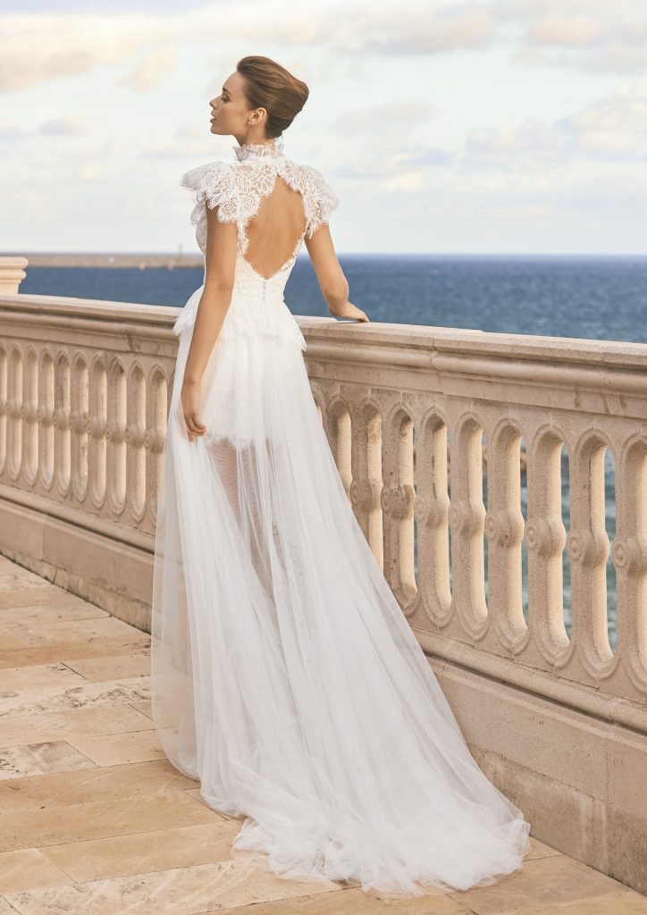 お値下げ中半額プロノビアスレースウェディングドレスPronovias