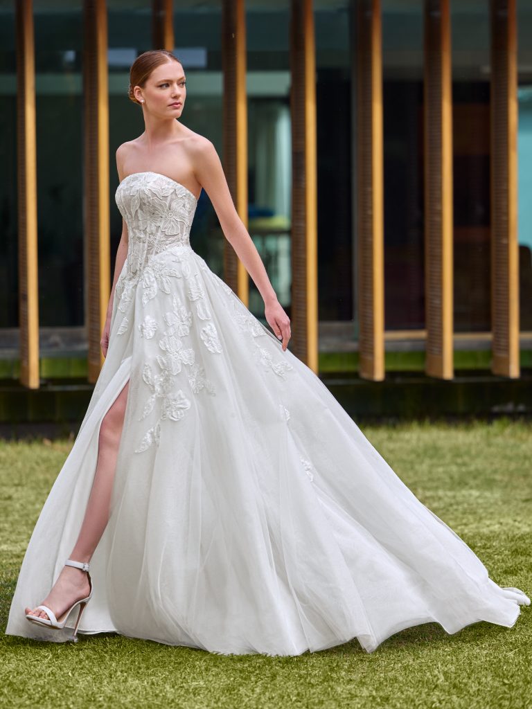 Aライン｜ウエディングドレス｜PRONOVIAS（プロノビアス）の